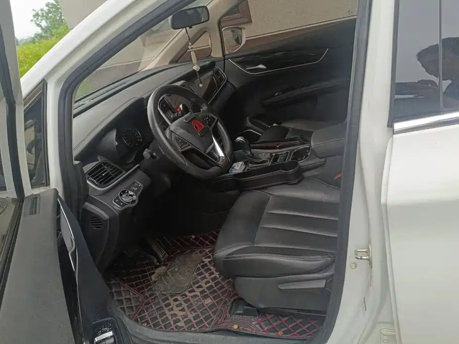 BYD MAX — миниатюра 9