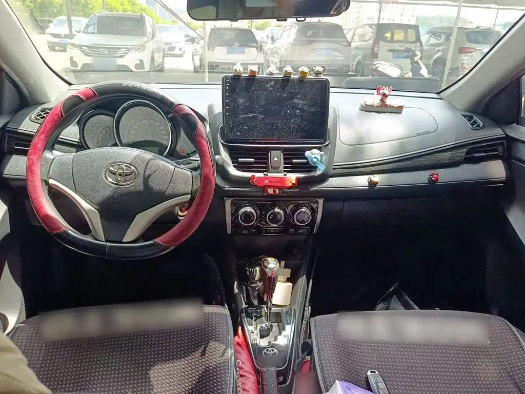 Toyota Yaris L — миниатюра 5
