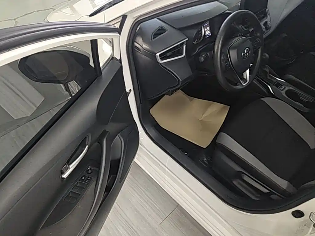 Toyota Corolla — миниатюра 12