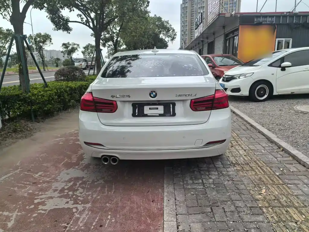BMW 3 Series — миниатюра 6