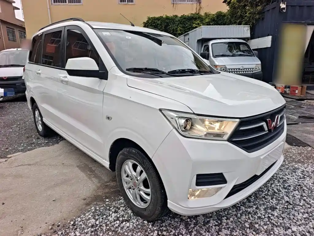 Wuling Hongguang — миниатюра 4