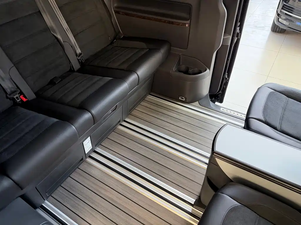 Volkswagen Multivan — миниатюра 18