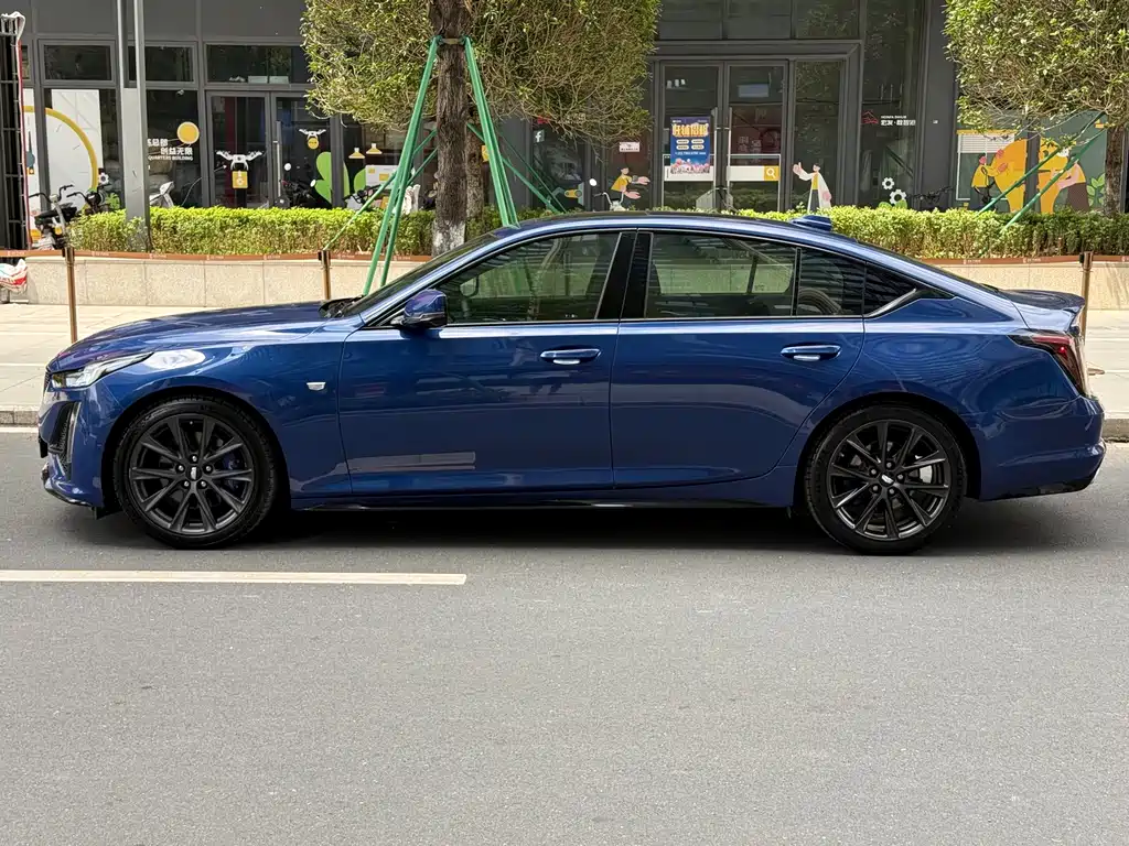 Cadillac CT5 — миниатюра 17