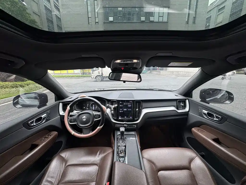 Volvo XC60 — миниатюра 4