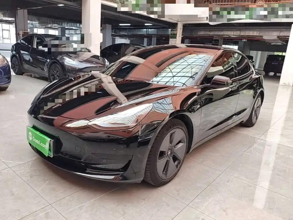 Tesla Model 3 — миниатюра 2