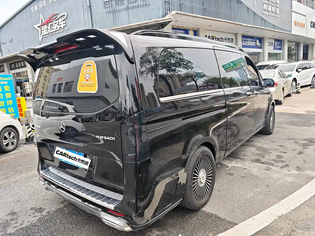 Mercedes-Benz Vito 2024 2.0T Elite 7 мест