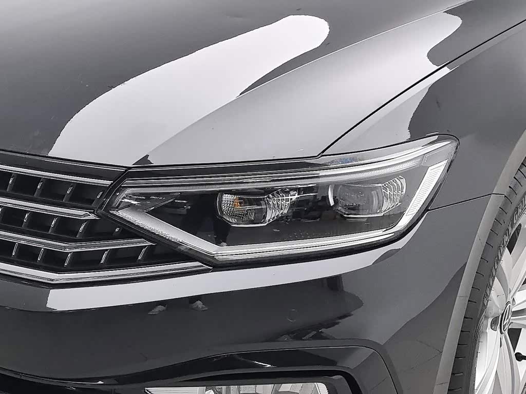 Volkswagen Magotan 1.4 л 2024 г. Чёрный, пробег 28700 км