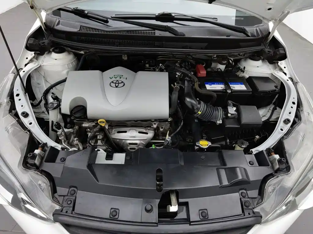 Toyota Yaris L — миниатюра 6