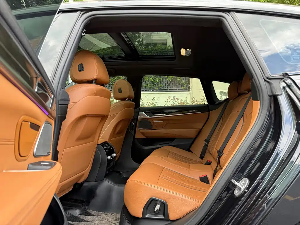 BMW 6 Series GT — миниатюра 8