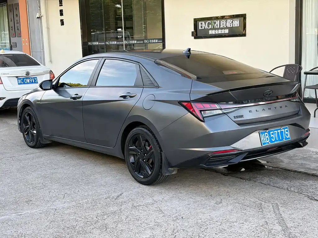 Hyundai Elantra — миниатюра 4
