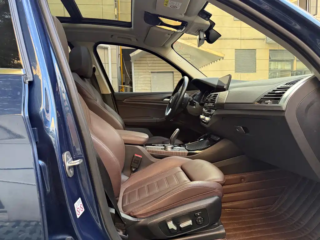 BMW X3 — миниатюра 11