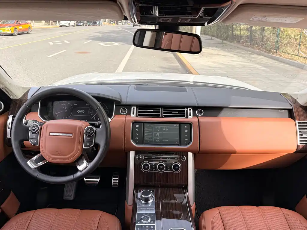 Land Rover Range Rover — миниатюра 12