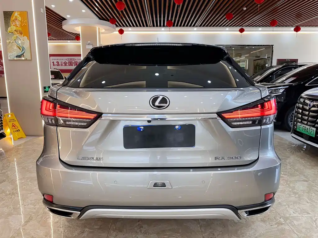 Lexus RX — миниатюра 5