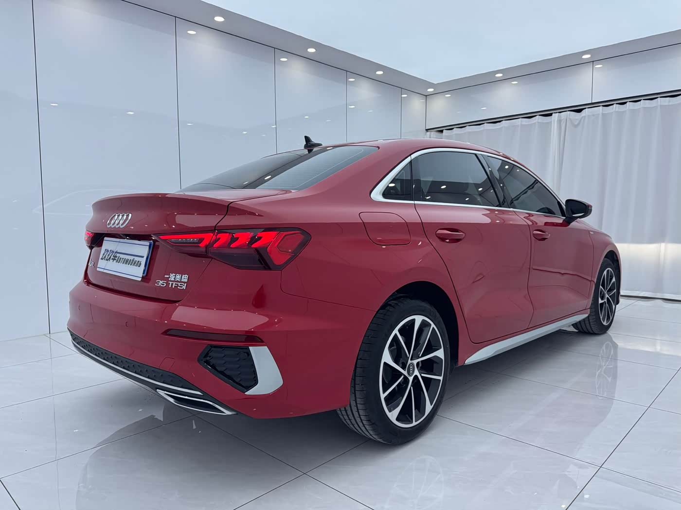 Audi A3 1.4 л 2023 г. красный/фиолетовый, пробег 39000 км