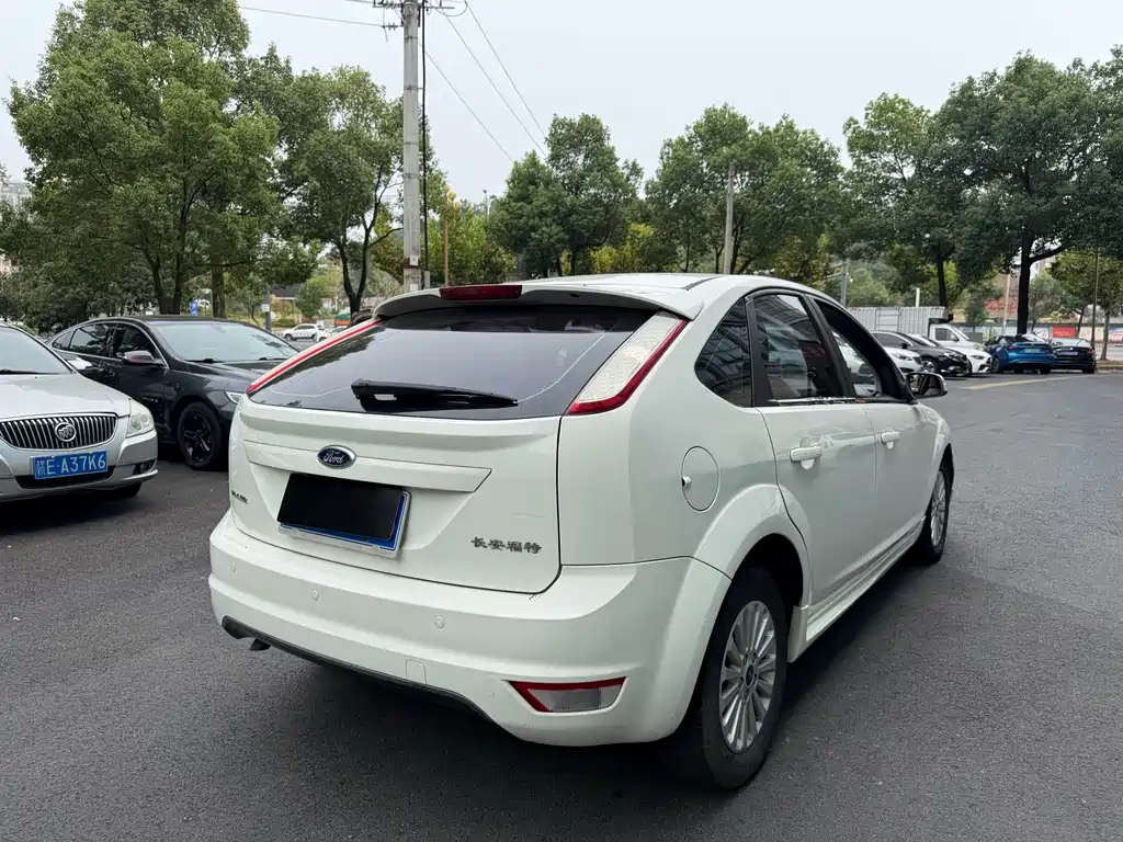 Ford Focus — миниатюра 6