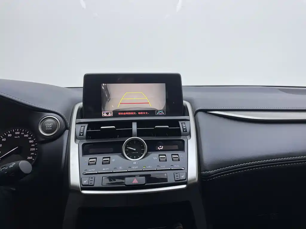 Lexus NX — миниатюра 25