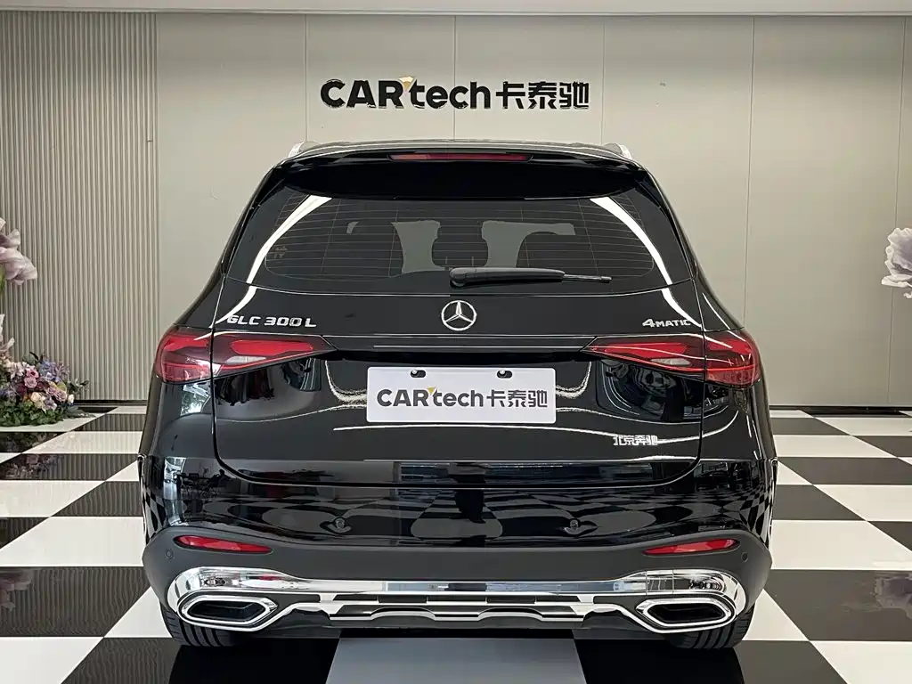 Mercedes-Benz GLC 2023 GLC 300 L 4MATIC 5 мест