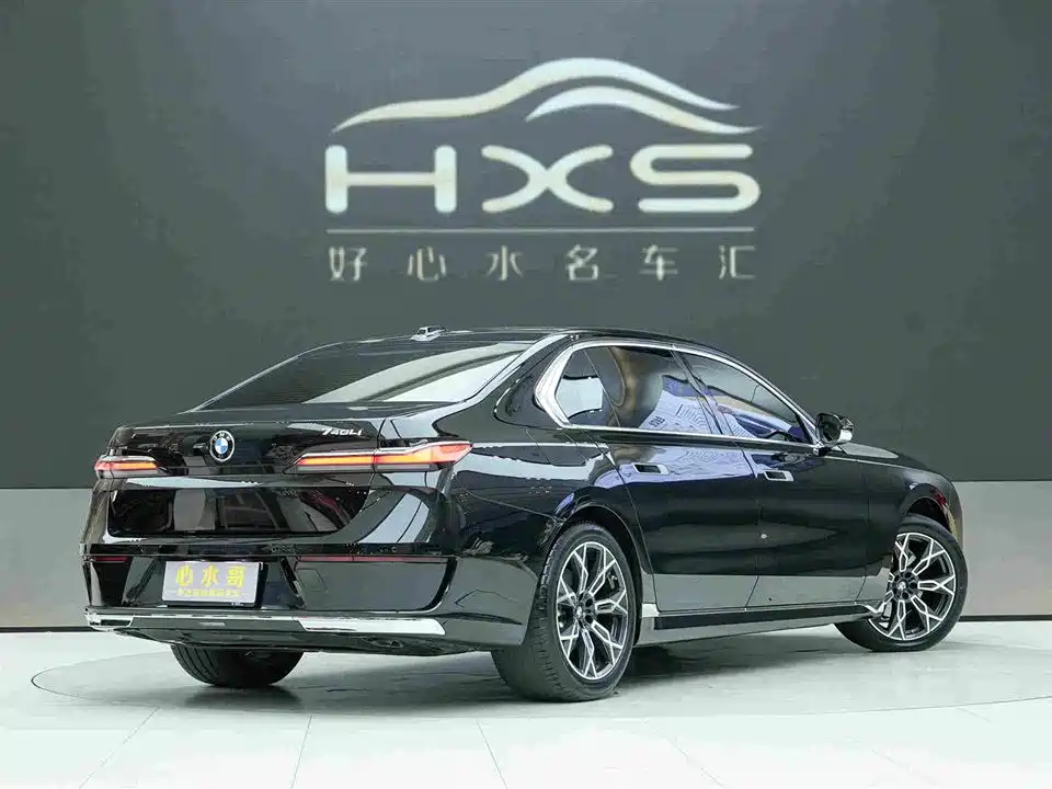 BMW 7 Series — миниатюра 4