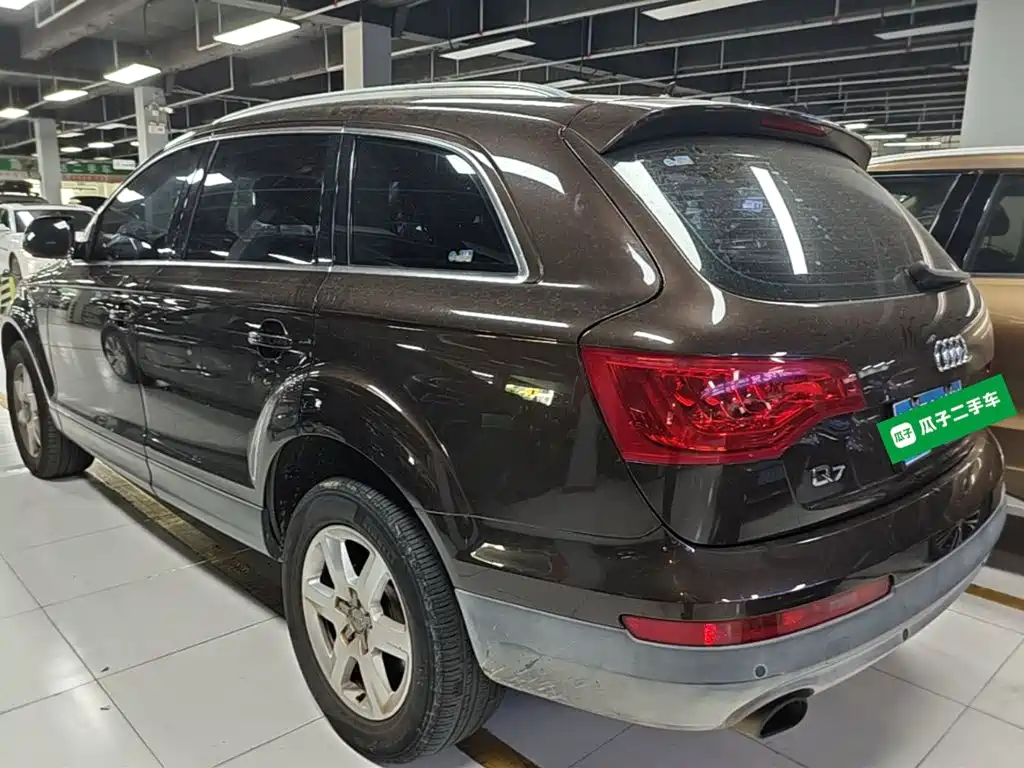 Audi Q7 — миниатюра 5