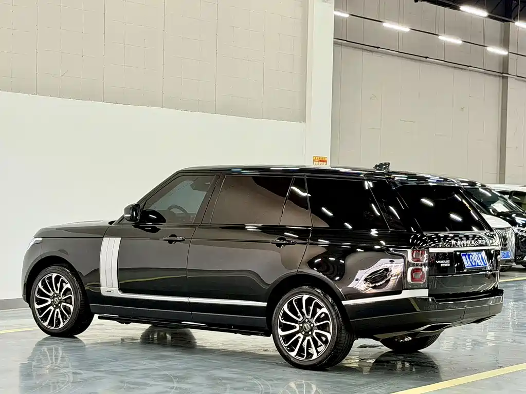 Land Rover Range Rover — миниатюра 12