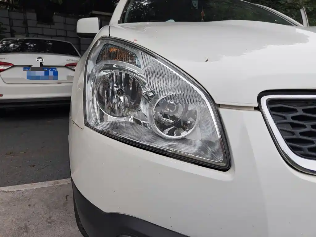 Nissan Qashqai — миниатюра 7
