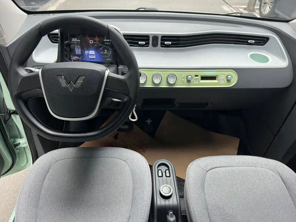 Wuling MINIEV — миниатюра 8