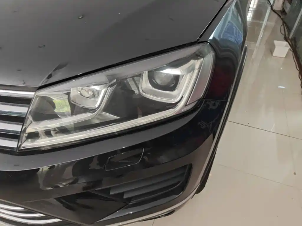 Volkswagen Touareg — миниатюра 24