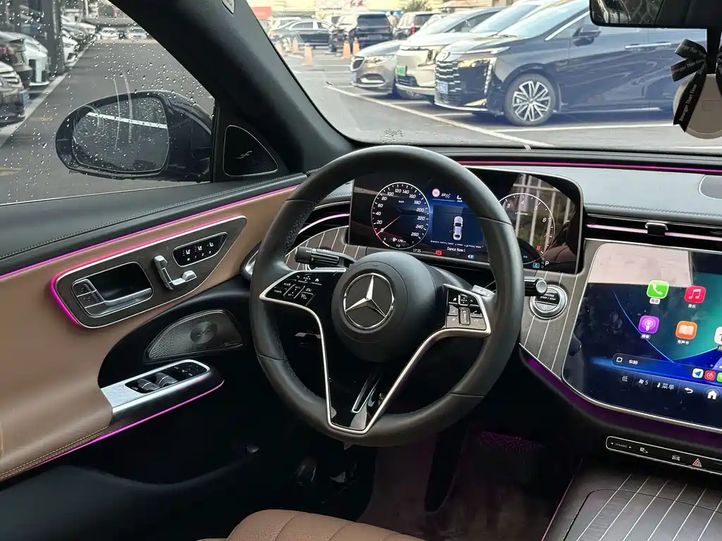 Mercedes-Benz E-Class — миниатюра 16