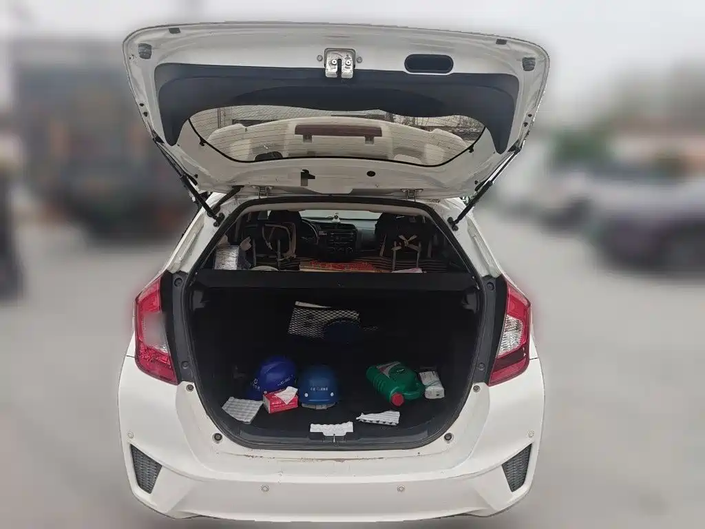 Honda Fit — миниатюра 10