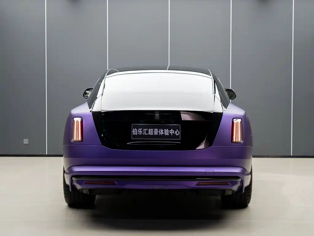 Rolls-Royce Phantom — миниатюра 10
