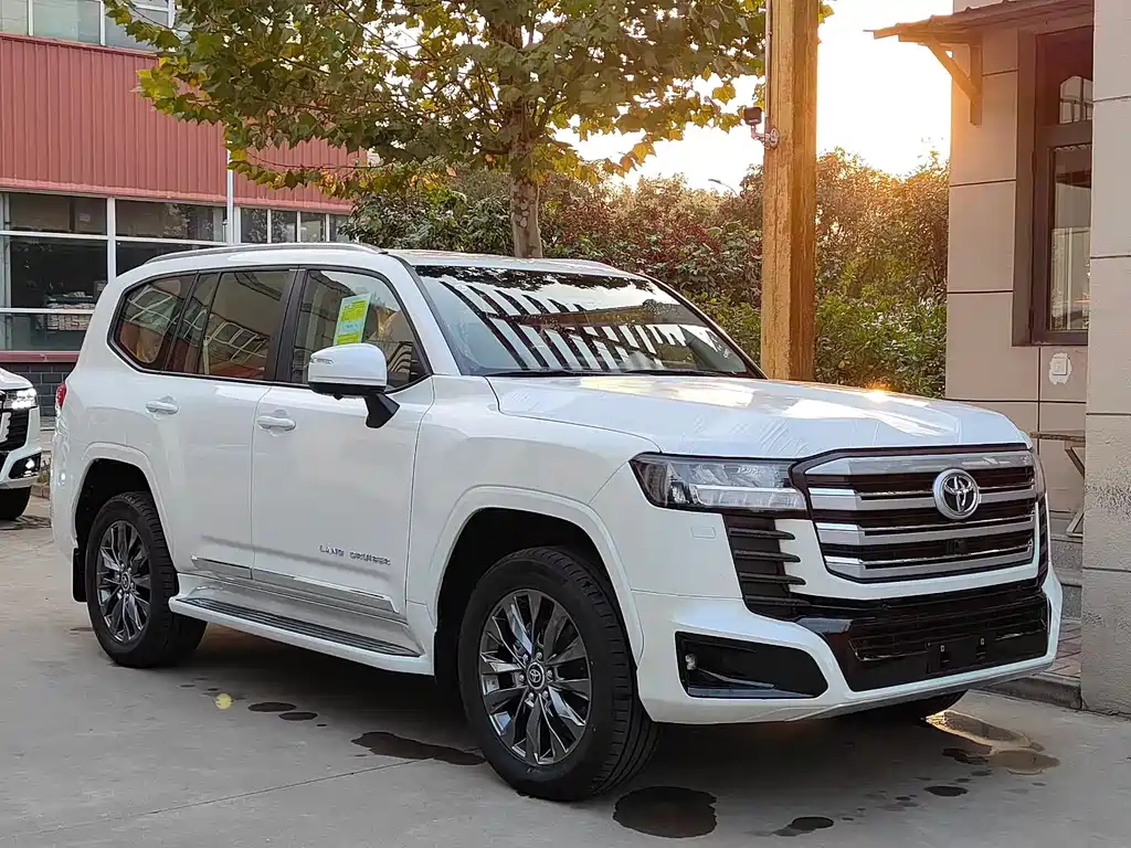 Toyota Land Cruiser — миниатюра 3