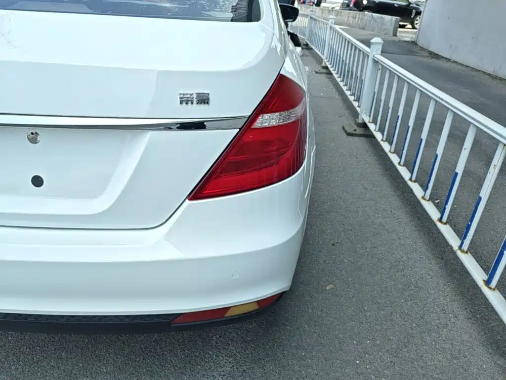 Geely Emgrand — миниатюра 8