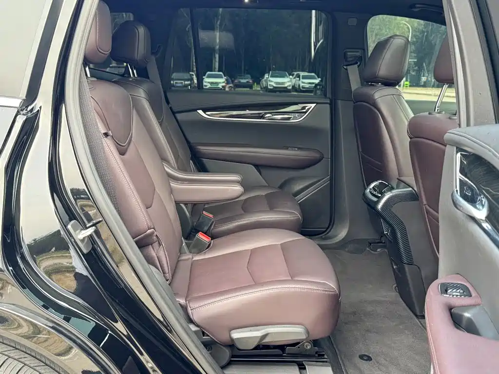 Cadillac XT6 — миниатюра 18