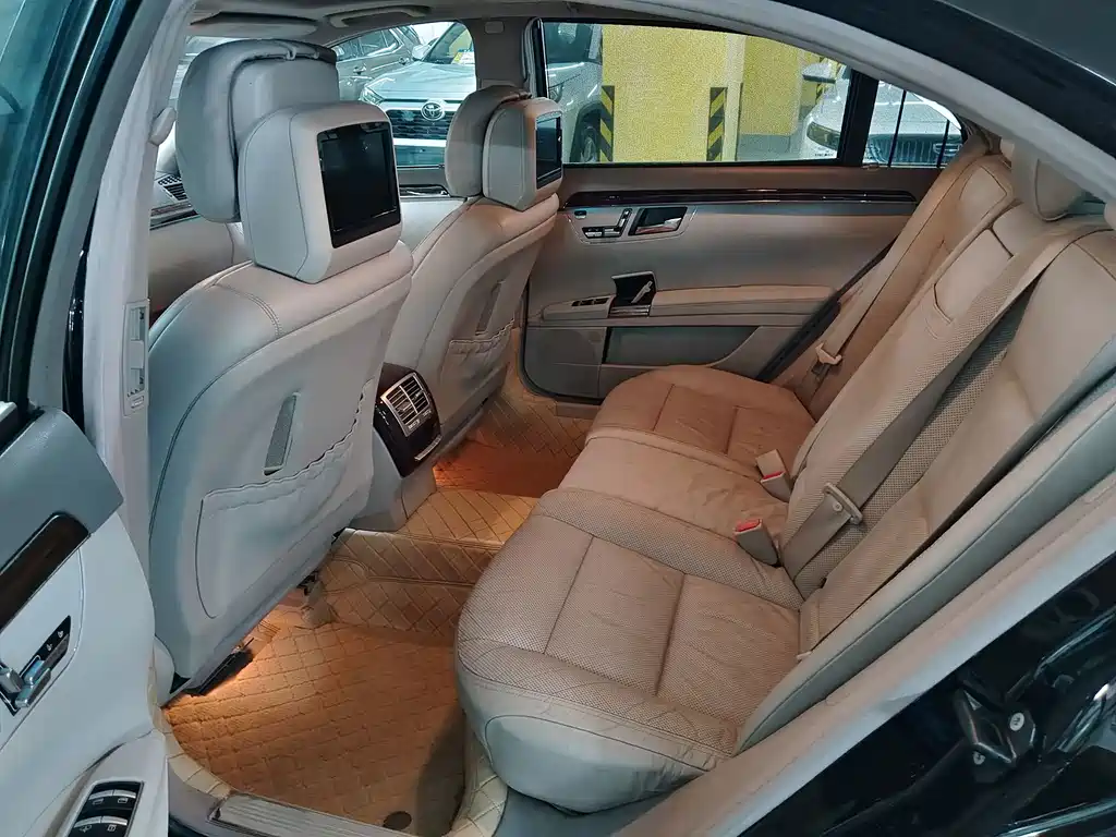 Mercedes-Benz S-Class — миниатюра 8
