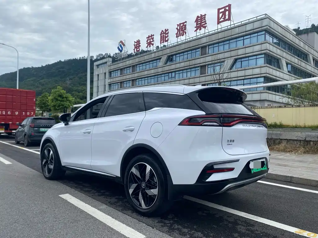 BYD Tang New Energy — миниатюра 8