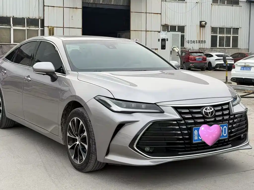 Toyota Avalon — миниатюра 3