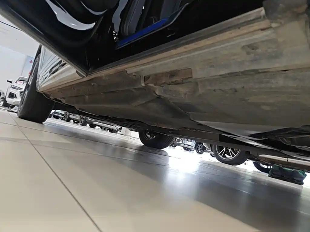 Audi Q5L Sportback — миниатюра 22