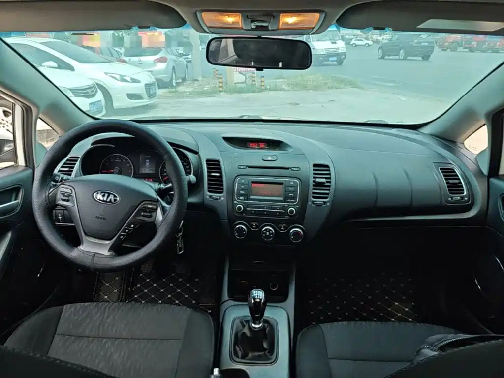 Kia K3 — миниатюра 10
