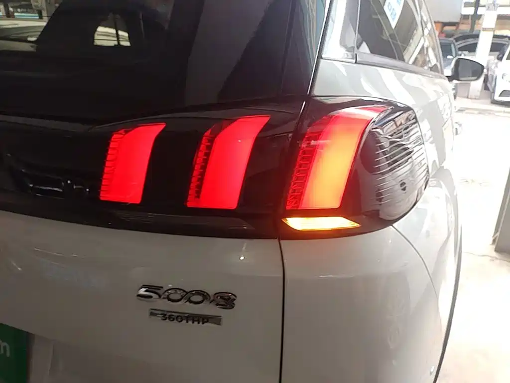 Peugeot 5008 — миниатюра 8