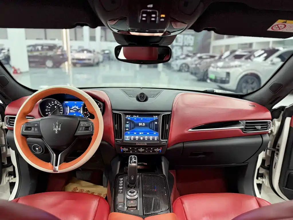 Maserati Levante — миниатюра 6