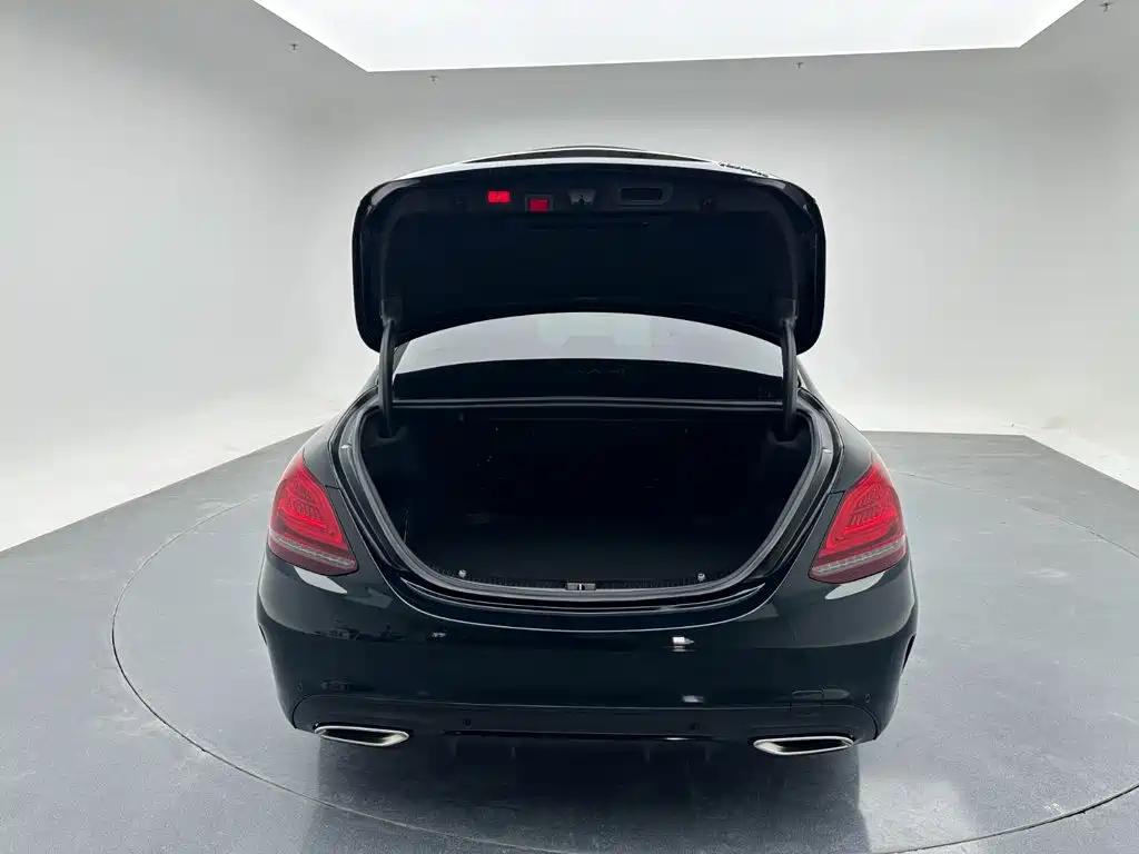 Mercedes-Benz C-Class — миниатюра 9