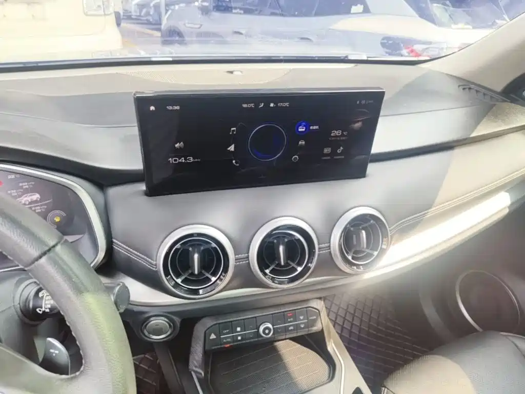 Wey Wey VV6 — миниатюра 13