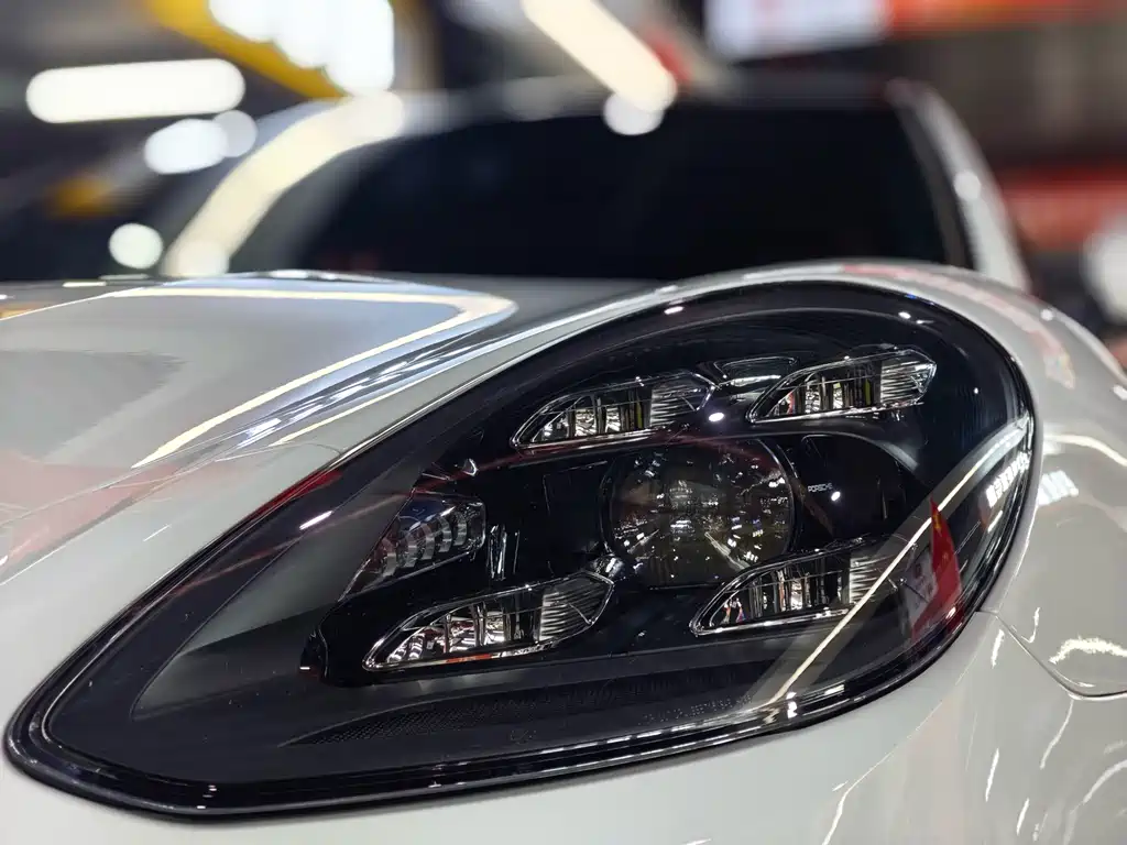 Porsche Panamera — миниатюра 3
