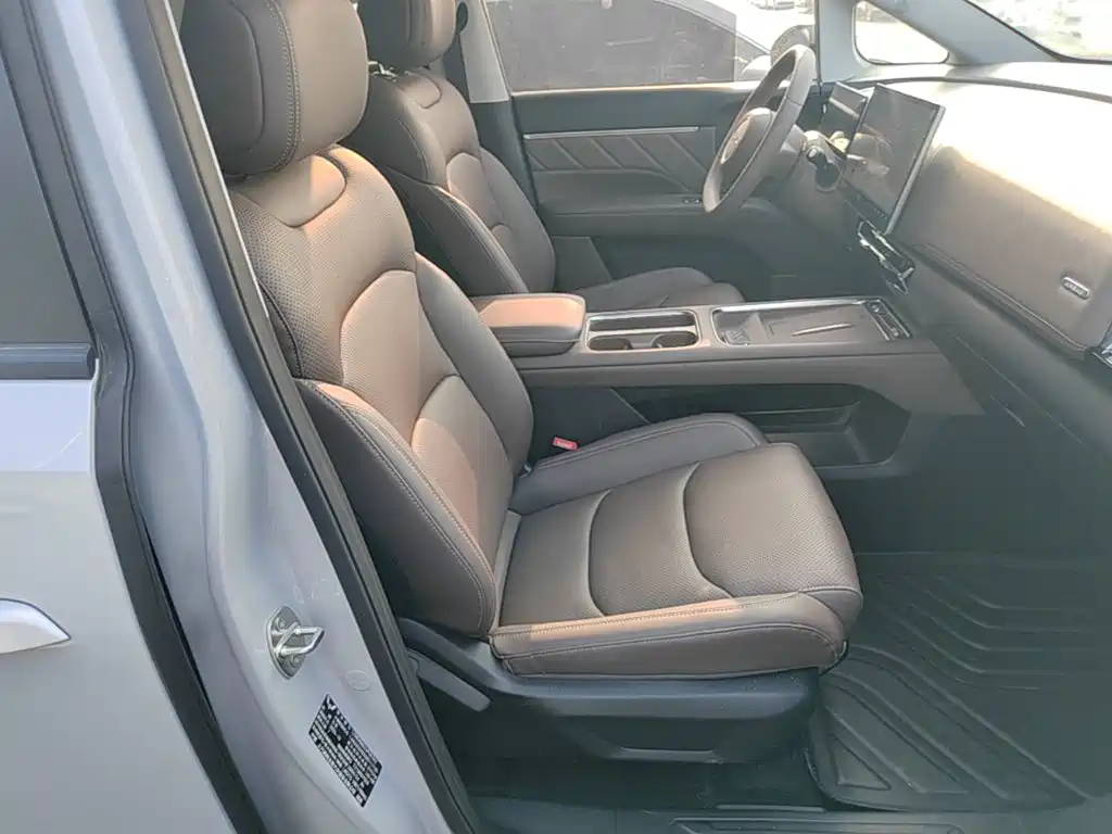 Wuling Звездный свет 730 Новая энергия — миниатюра 25