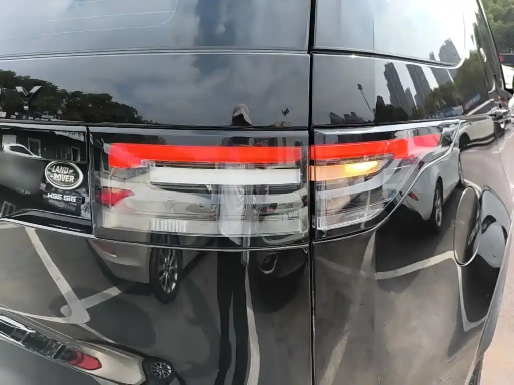 Land Rover Discovery — миниатюра 8