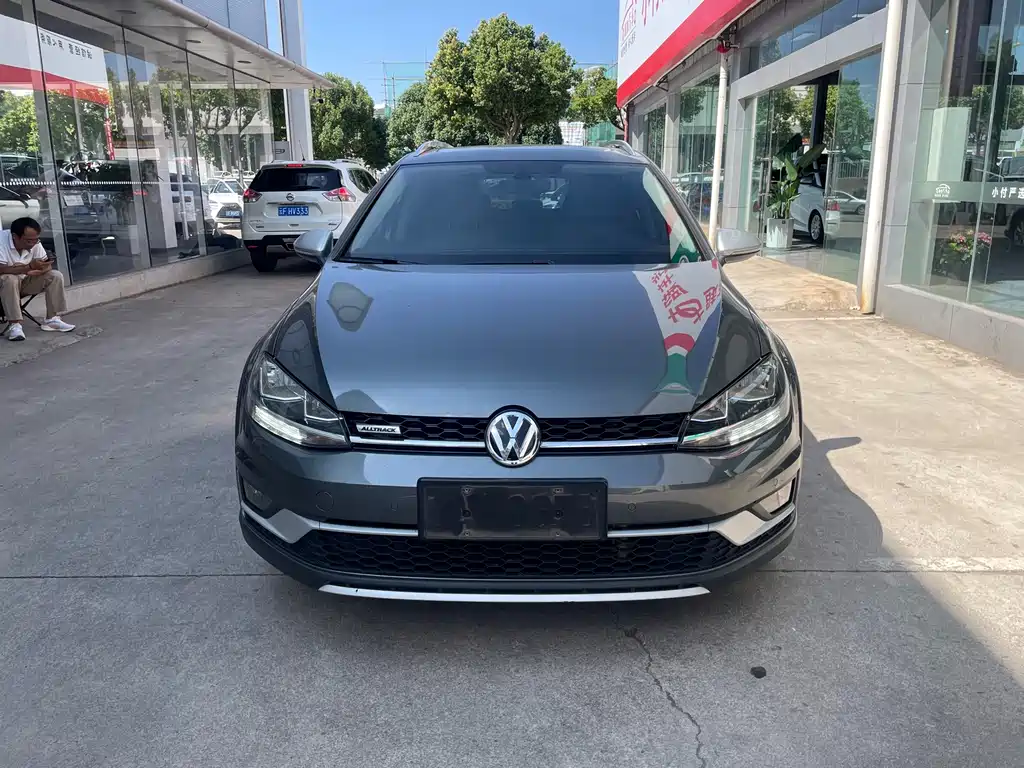 Volkswagen Golf 2019 1.8TSI