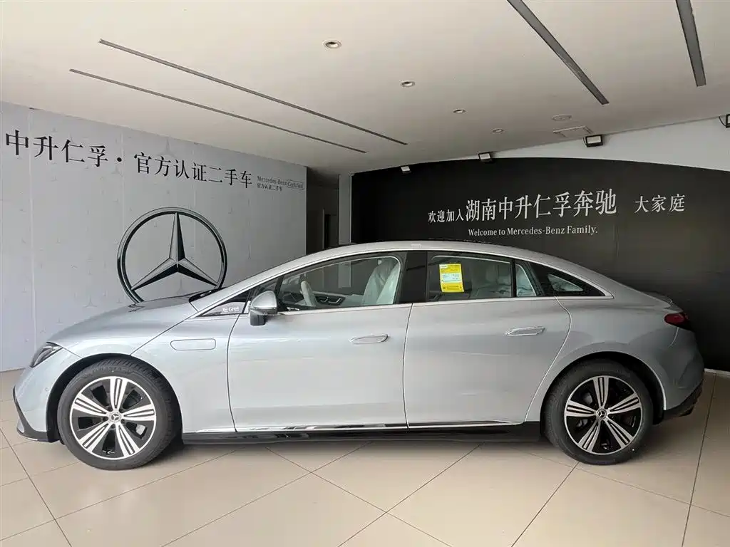 Mercedes-Benz EQE 2025 500 4MATIC