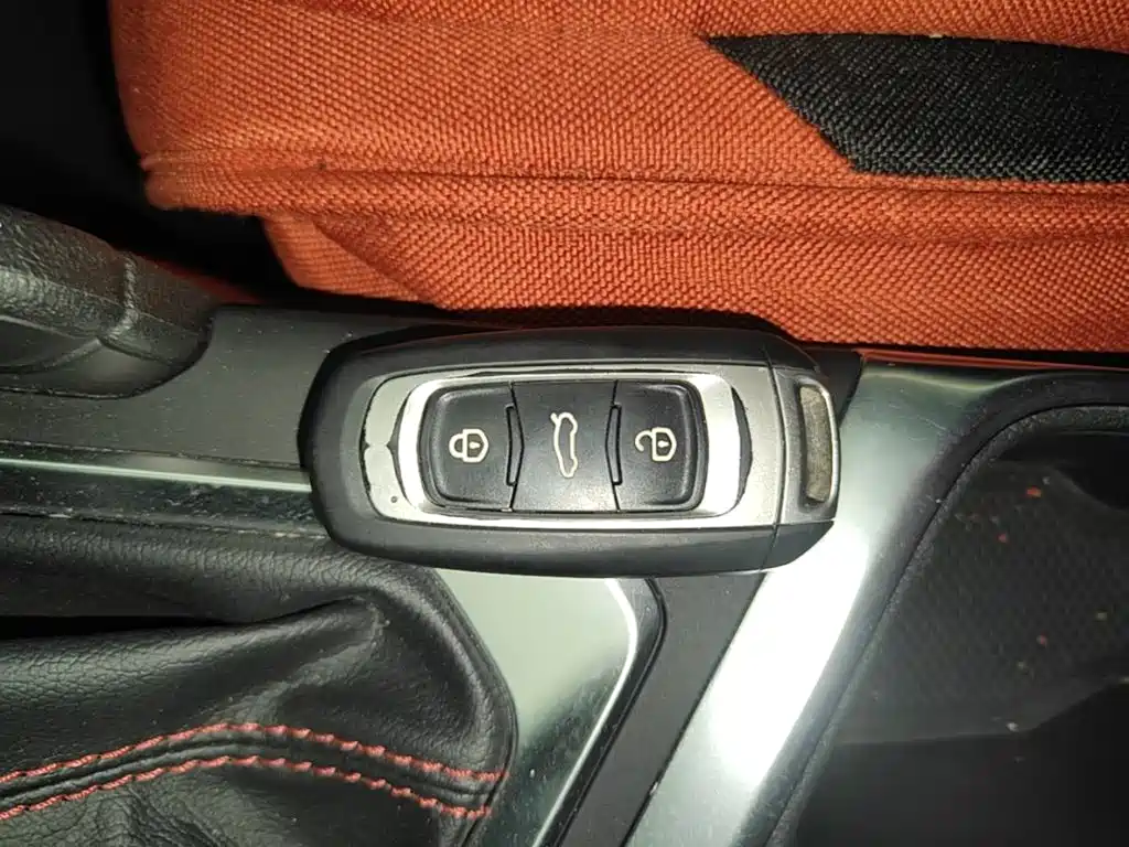Geely Vision X3 — миниатюра 9