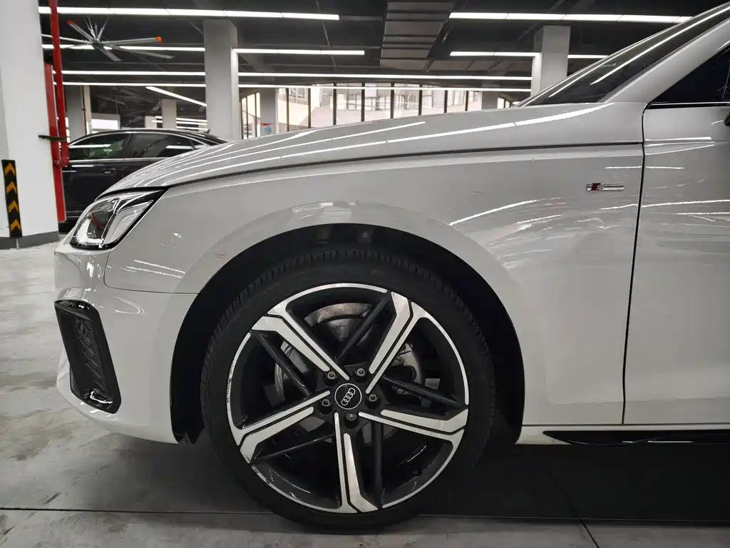 Audi A4L — миниатюра 4