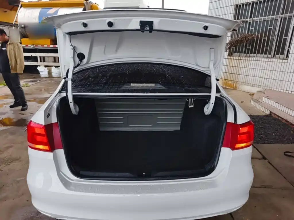 Volkswagen Santana — миниатюра 19